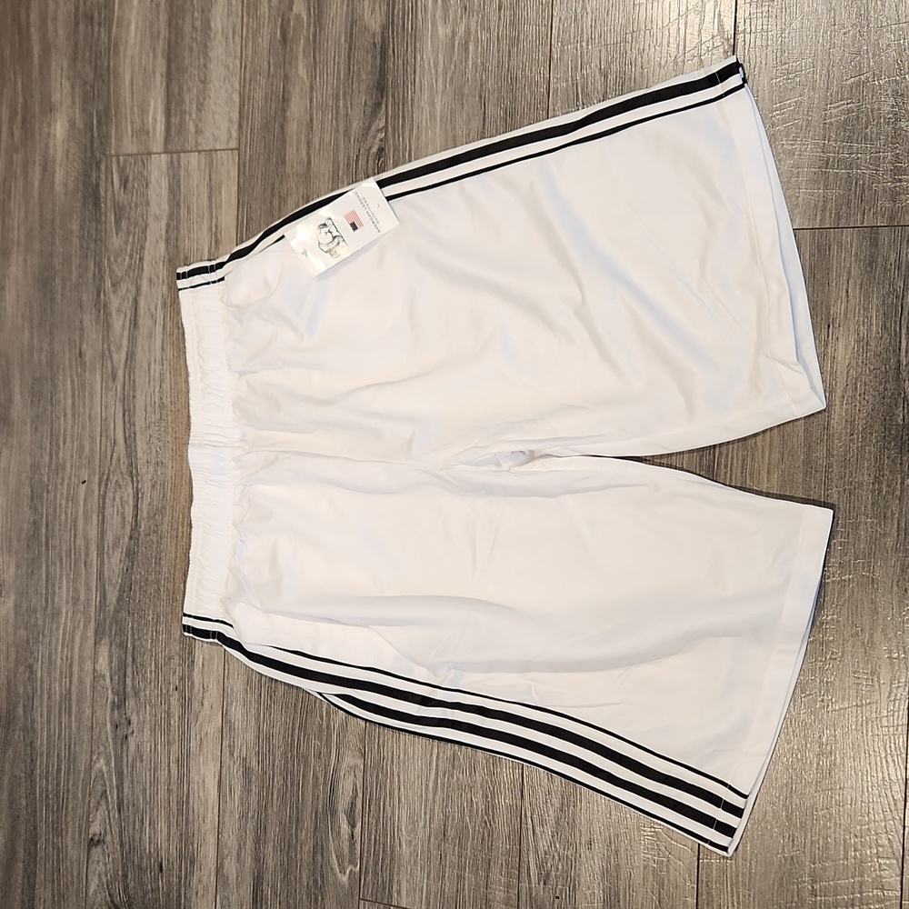 NWT American Legend Outfitters Men's sz L Shorts w/2 front pockets 1 back